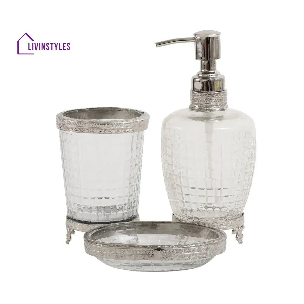 Alvario Crystal Cut Bathroom Set In Silver