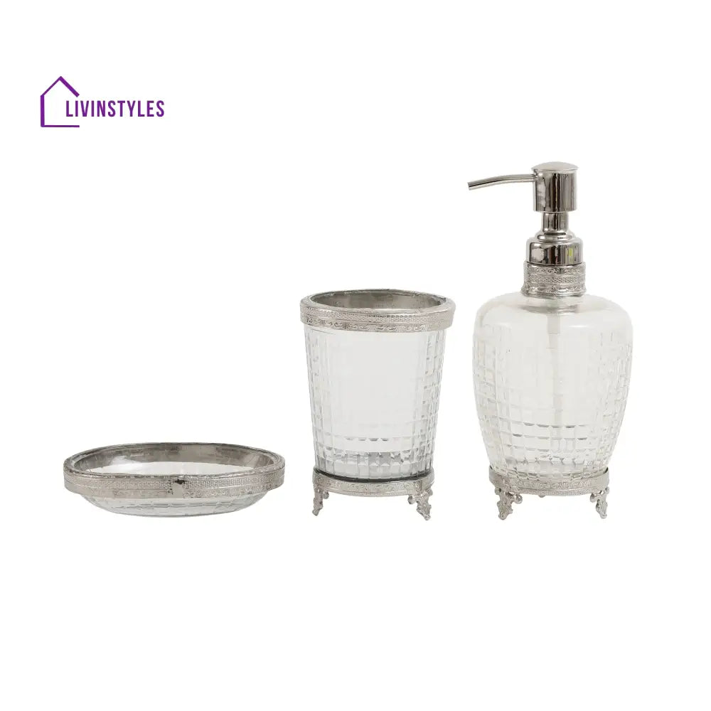 Alvario Crystal Cut Bathroom Set In Silver