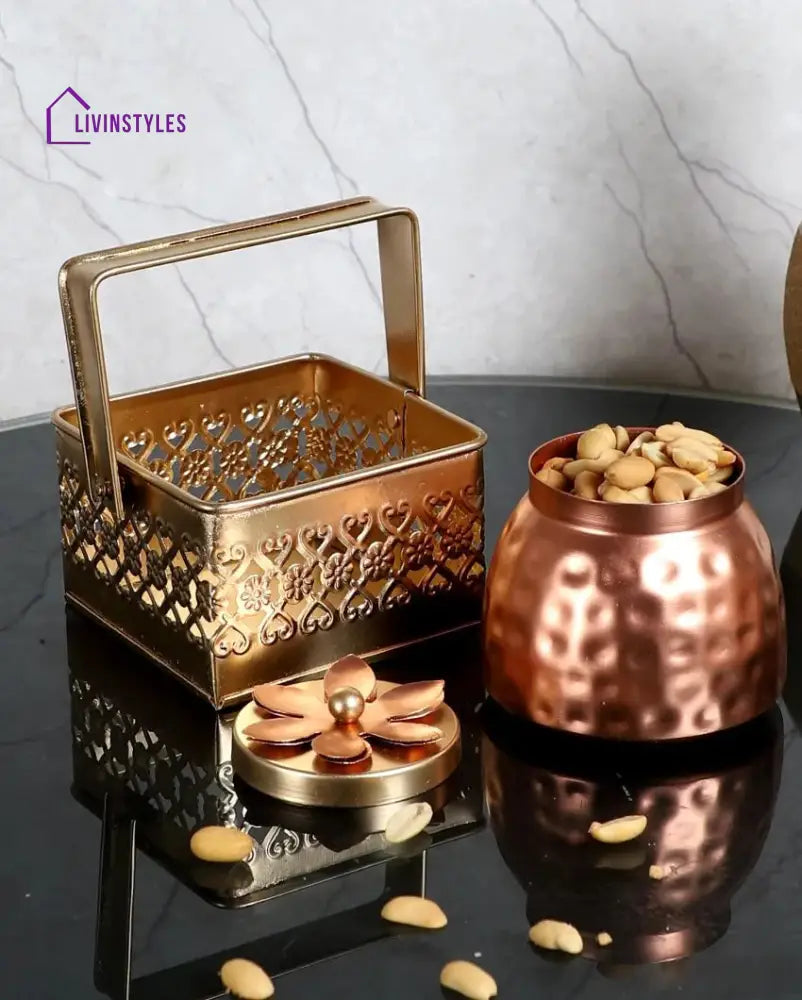 Basket With Single Iron Jar Diya