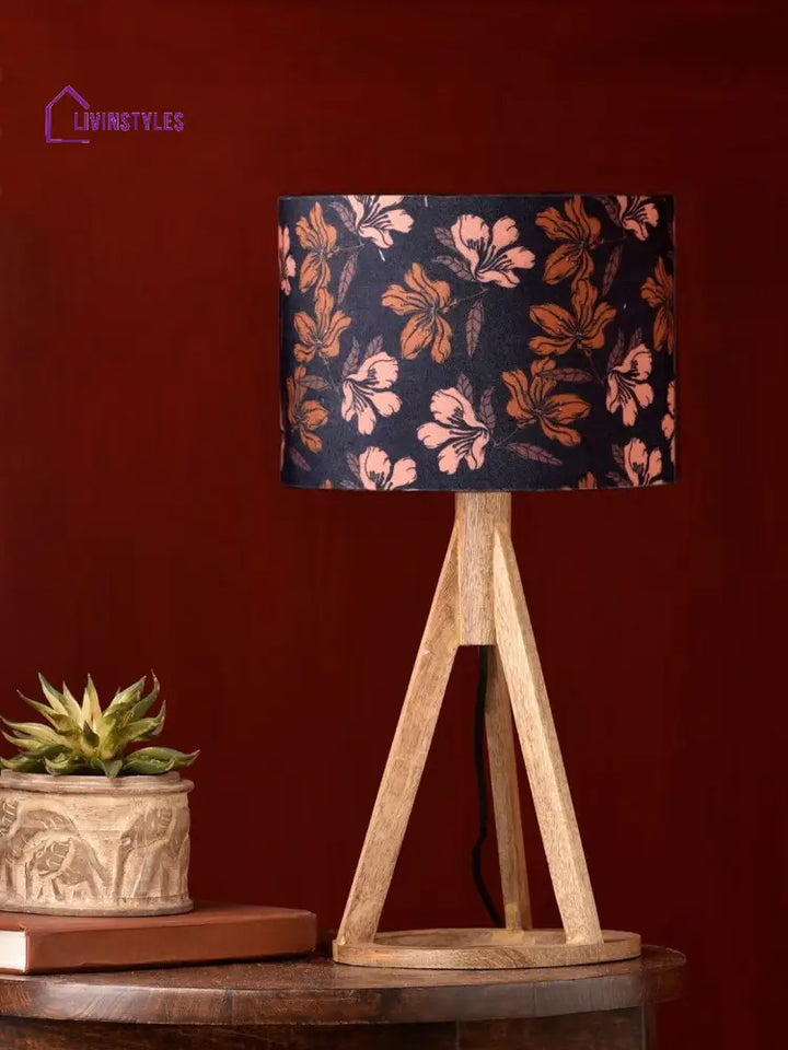 Black Flower Trio Wooden Lamp