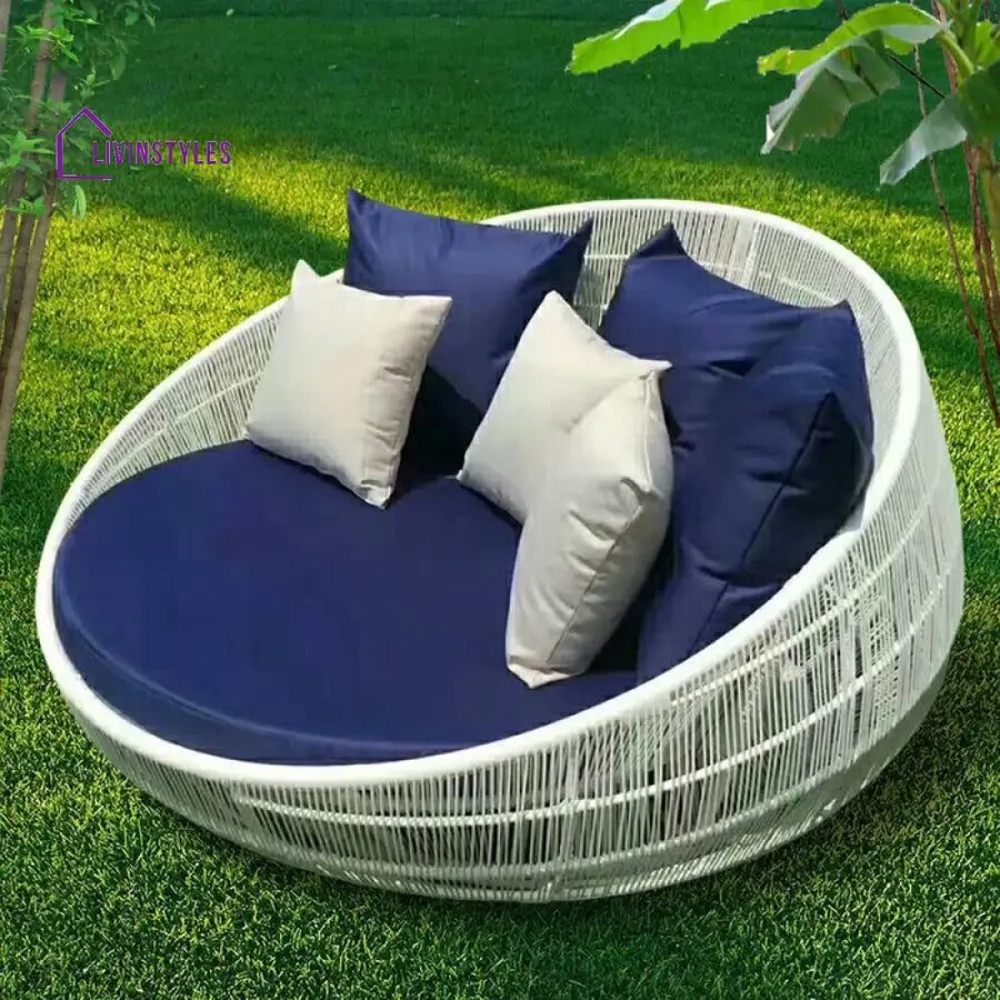 Chiku Outdoor Poolside Sunbed With Cushion Daybed (White)