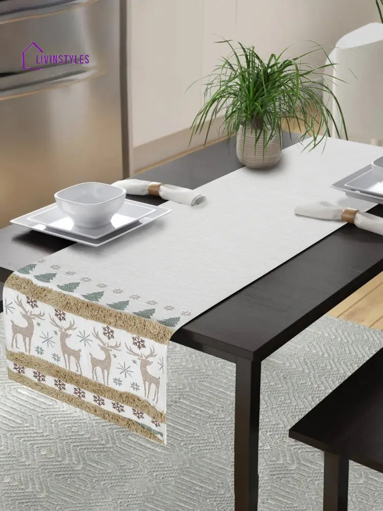 Eyda White And Green Cotton Embroidered Table Runner