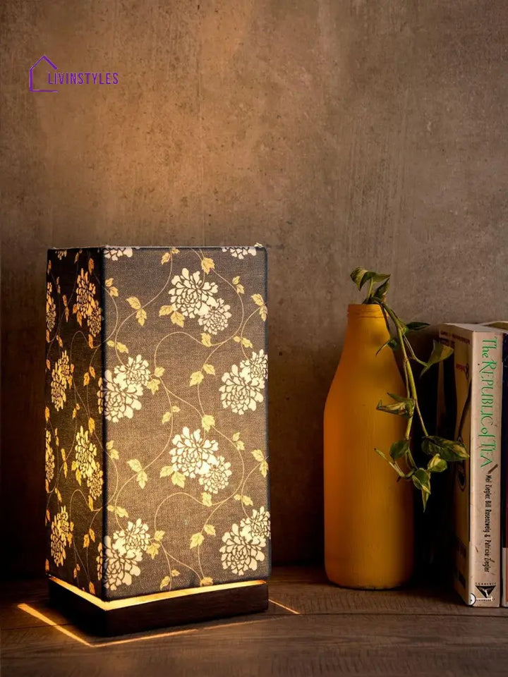 Golden Leaves Lamp With Wooden Base