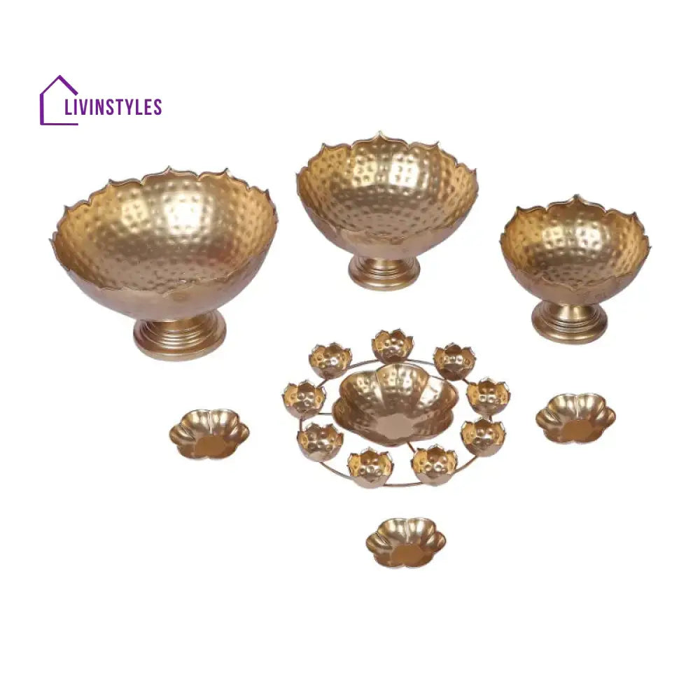 Grand Gold Urli With Tealight Candles Set