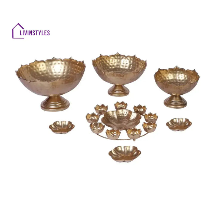 Grand Gold Urli With Tealight Candles Set