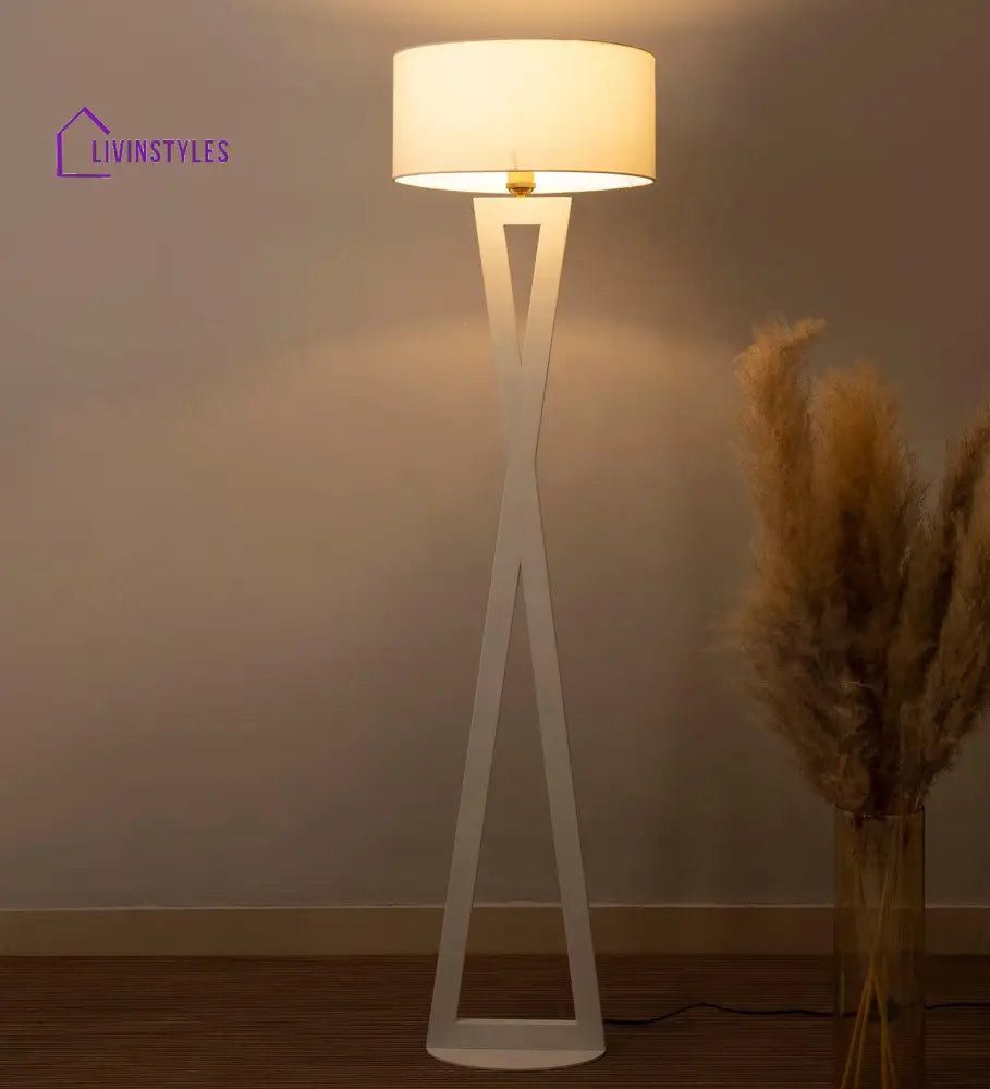 Hamptons White Metal Shade Club Floor Lamp With Base