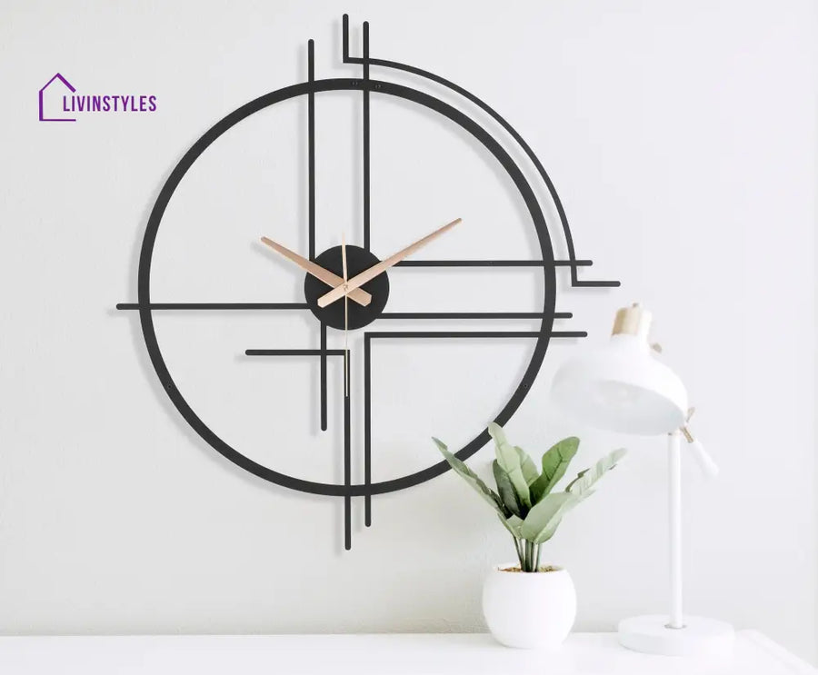 Line With Round Large Metal Wall Clock