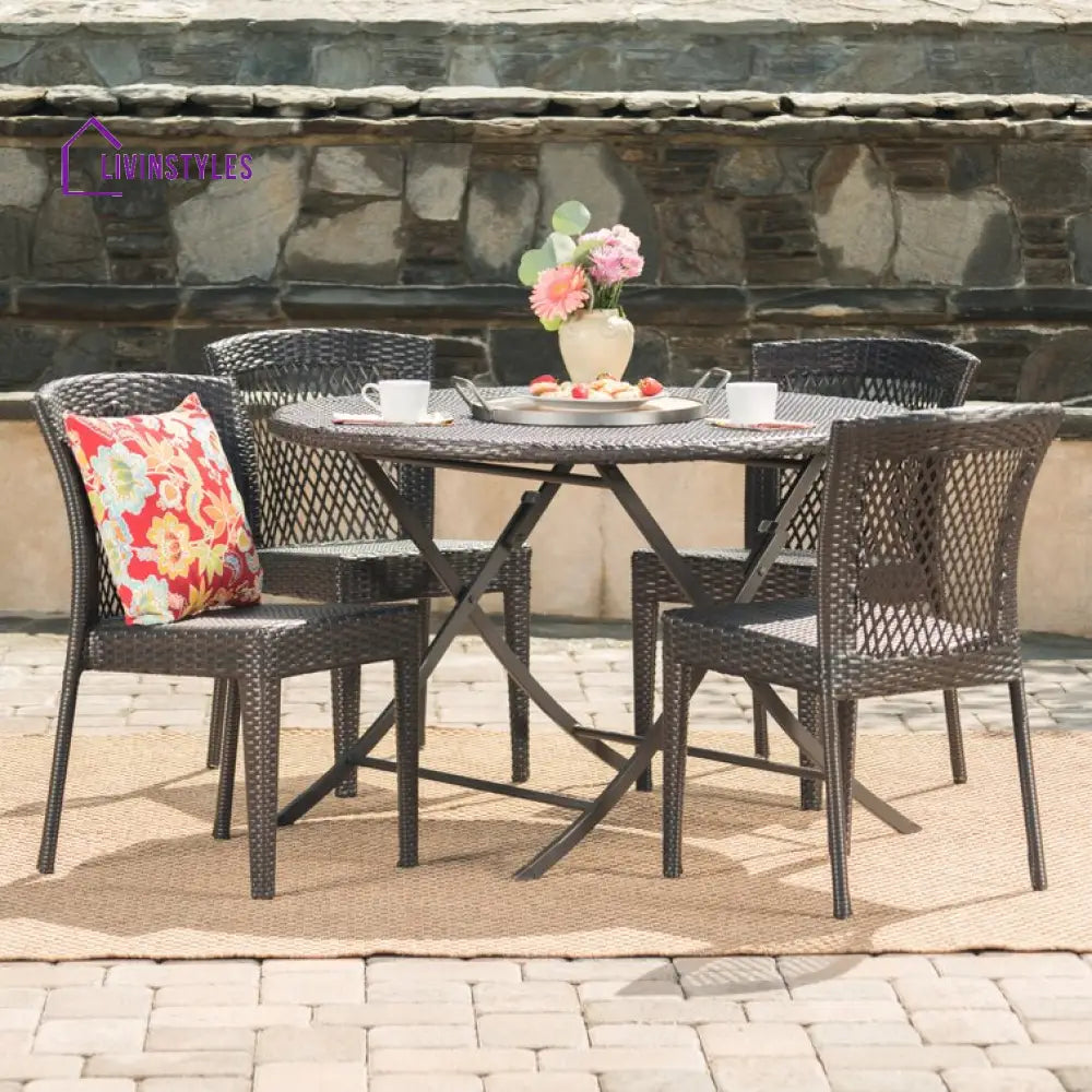 Marker 4 Seater Round Outdoor Dining Set