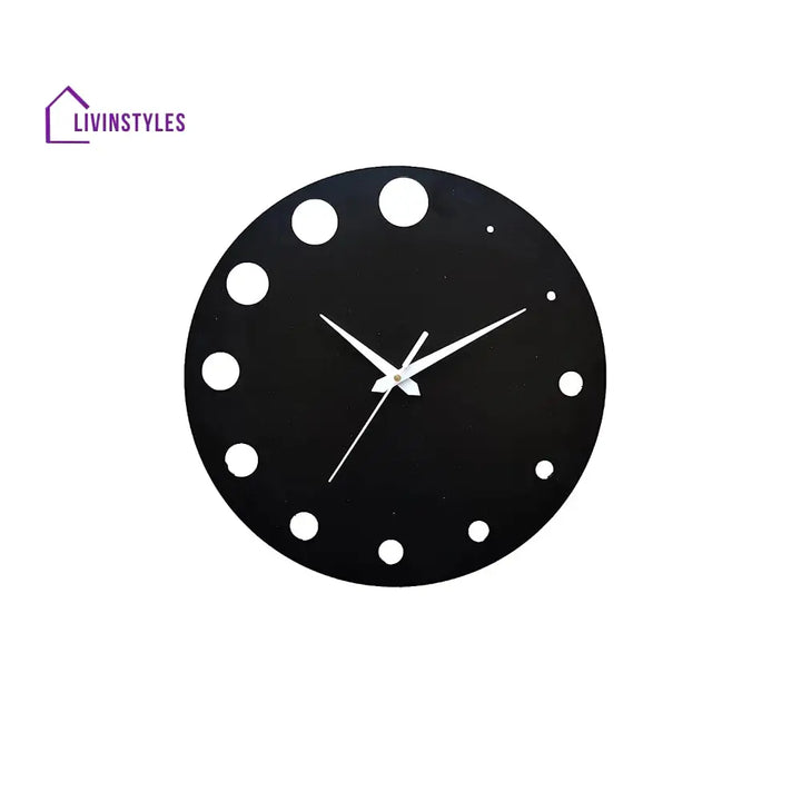 Metal round wall clock