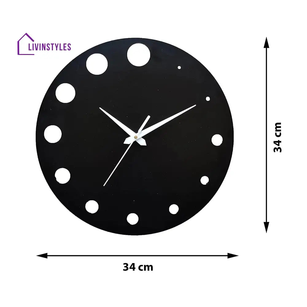 Metal round wall clock