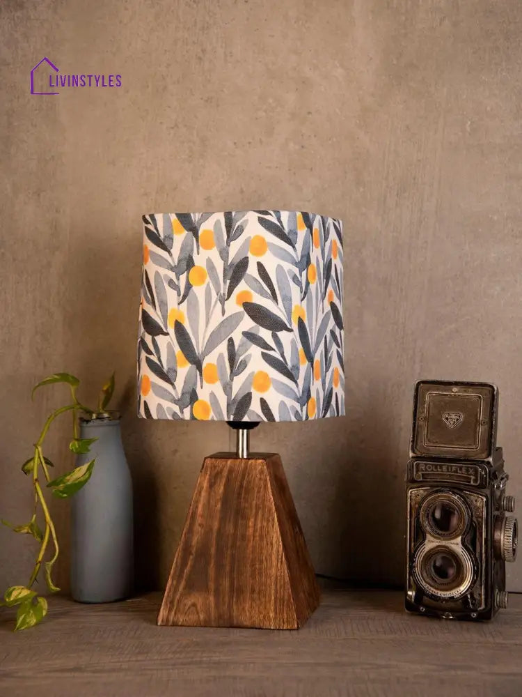 Pyramid Leafy Print Lamp