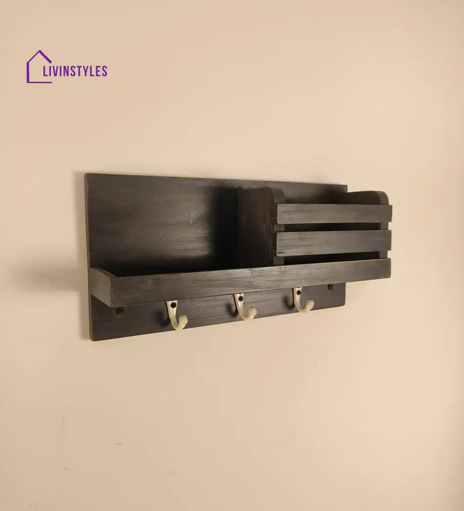 Richmond Wooden Wall Shelf Organiser With Key Holders