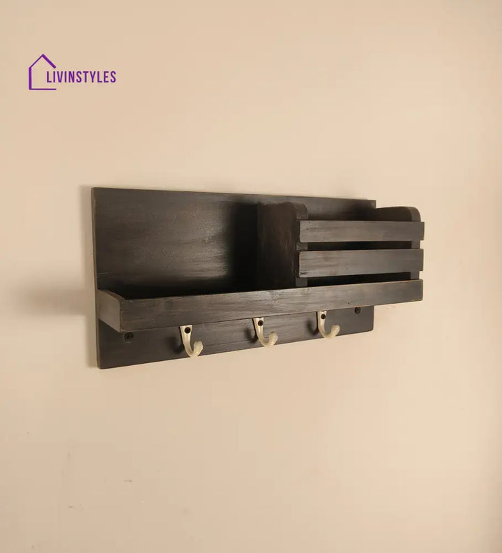 Richmond Wooden Wall Shelf Organiser With Key Holders