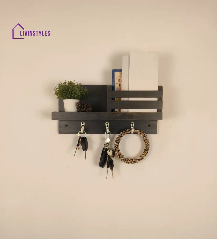 Richmond Wooden Wall Shelf Organiser With Key Holders