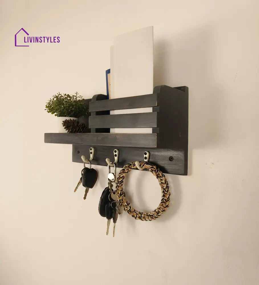 Richmond Wooden Wall Shelf Organiser With Key Holders