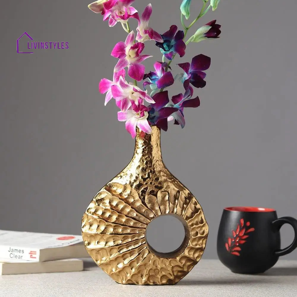 Seashell Serenity Vase - Small Gold