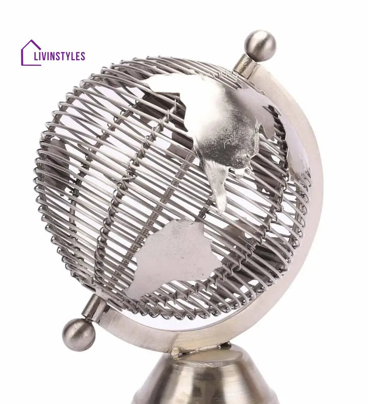 Solidarity Wired Metal Small Silver Globes