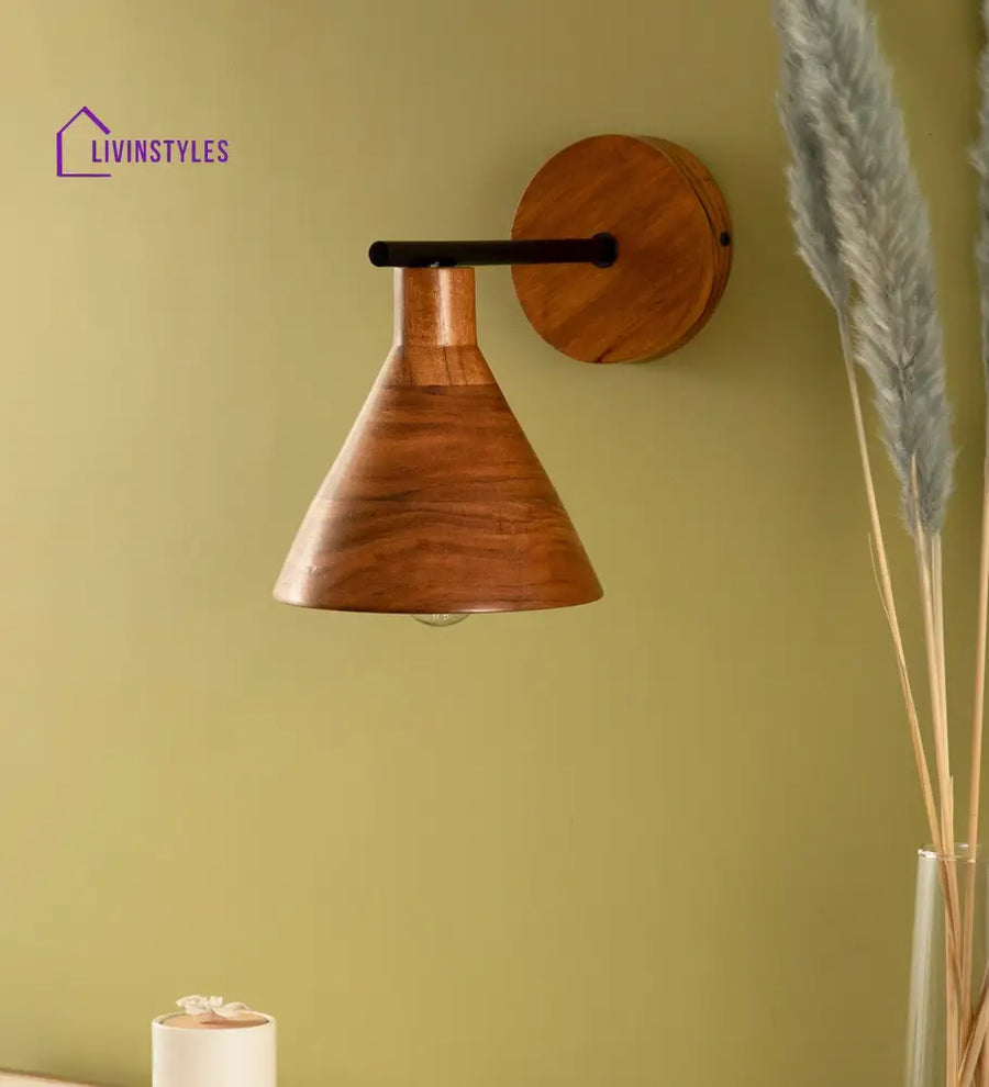 Tubino Wooden Wall Sconce Lamp