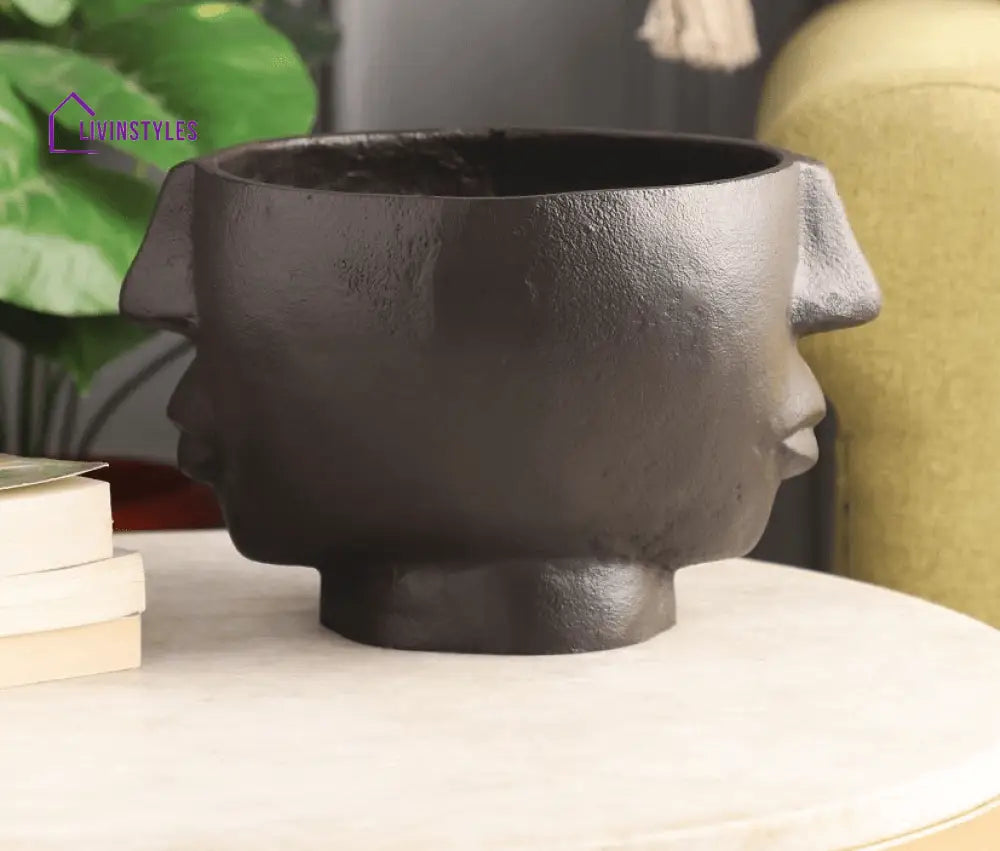 Two Face Vase Black