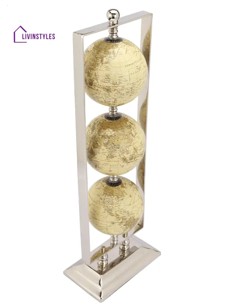 Vertical Triple Cream Globe Stand