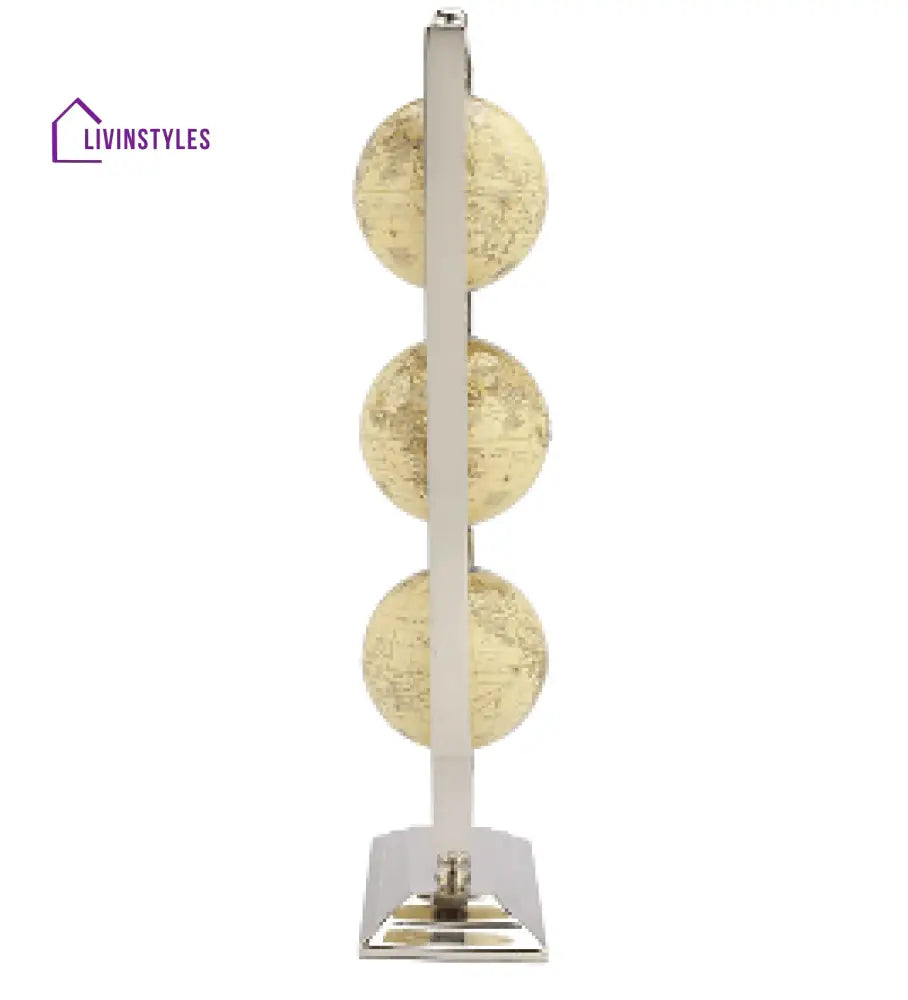 Vertical Triple Cream Globe Stand