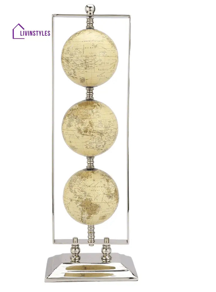 Vertical Triple Cream Globe Stand