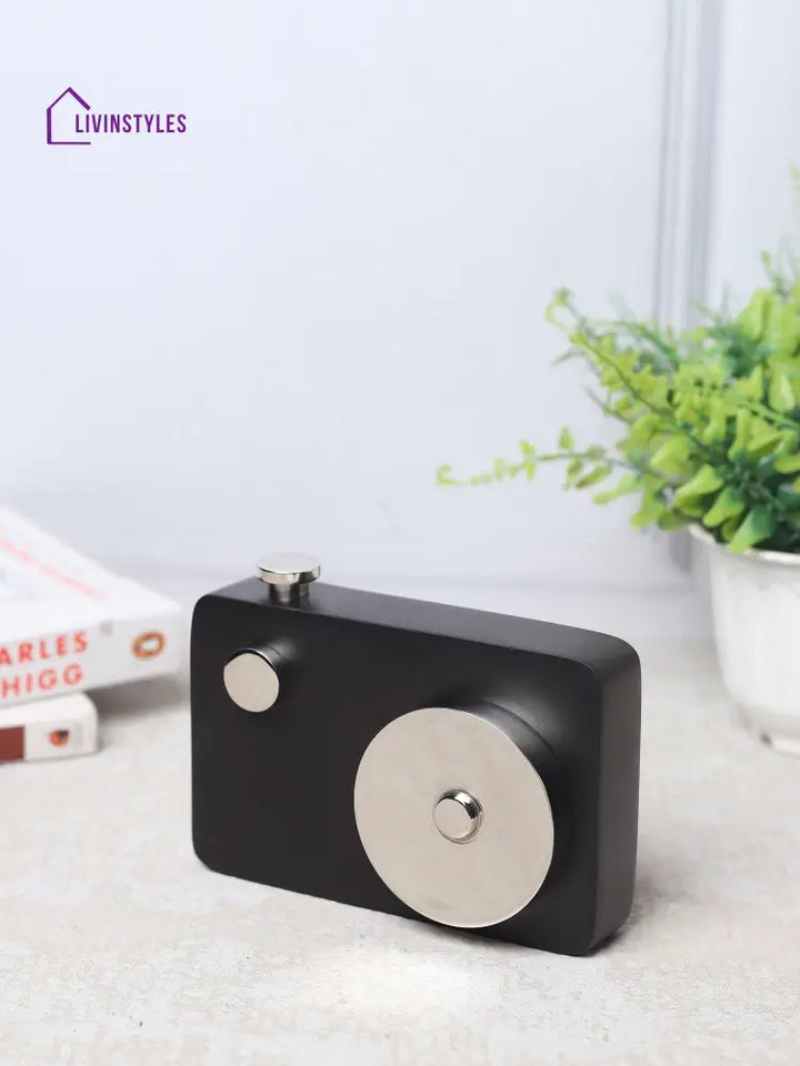 Vintage Shutter Charm In Black