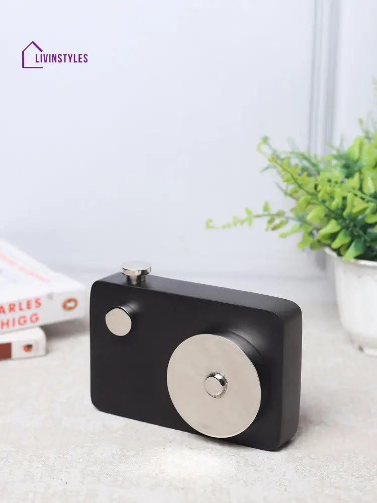 Vintage Shutter Charm In Black