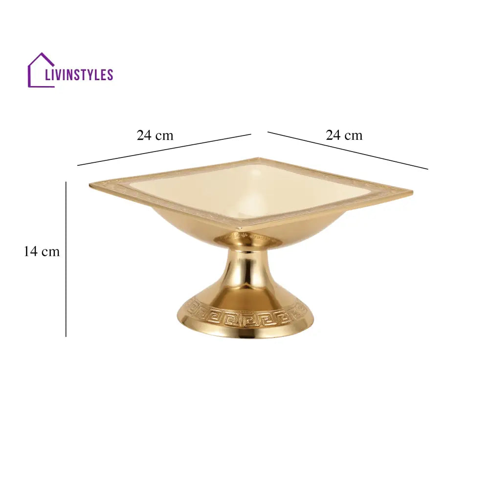 Vs Design Platter Stand In Gold Platter