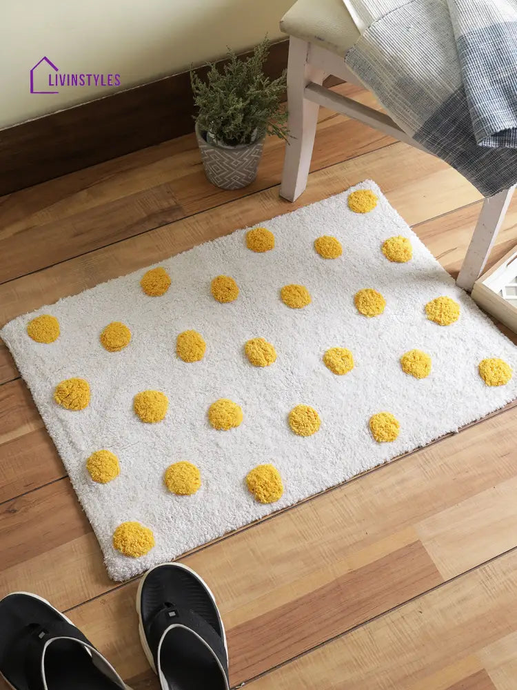 White And Yellow Polka Dot Bath Rug Mats