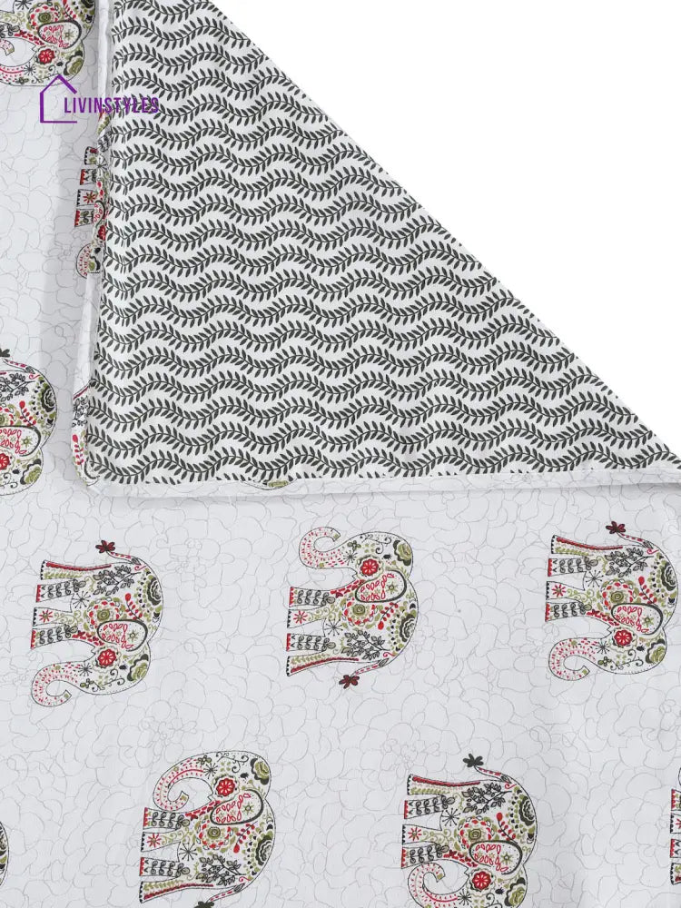 White Animal Printed 120 Gsm Revesible Cotton Double Bed Ac Dohar