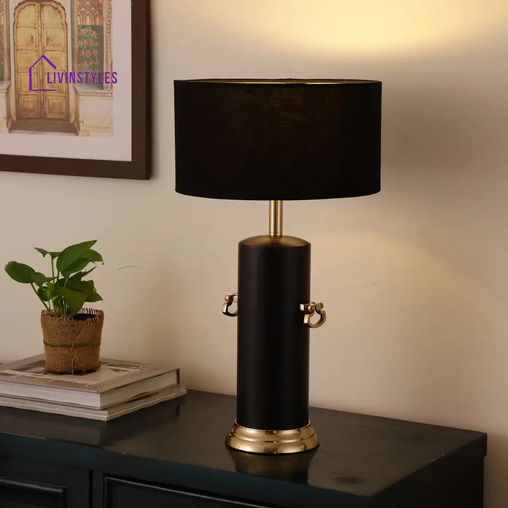 Zenith’s Handle Table Lamp Table Lamp